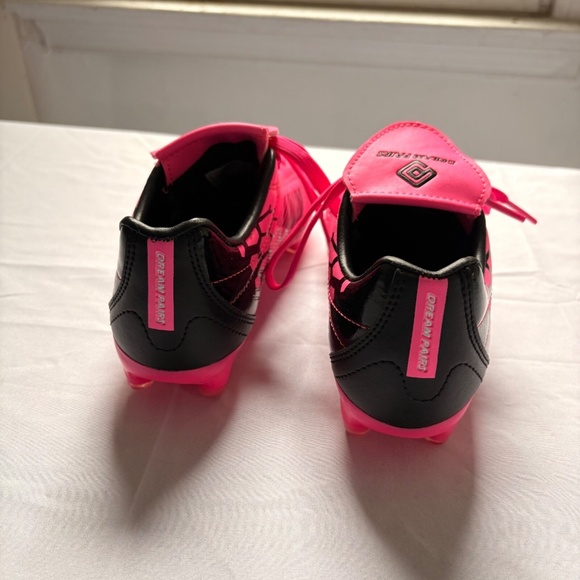 Girl Soccer Cleats Dream Pairs Size 2 Hot Pink - Picture 5 of 6